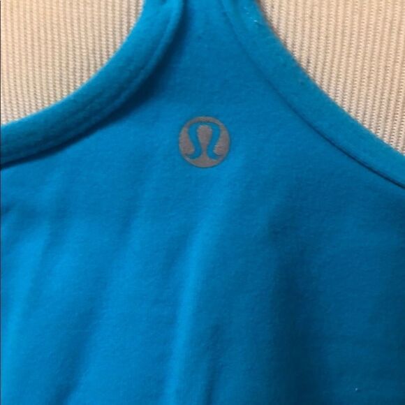 Lululemon tank top 6 (1927) - Picture 3 of 4